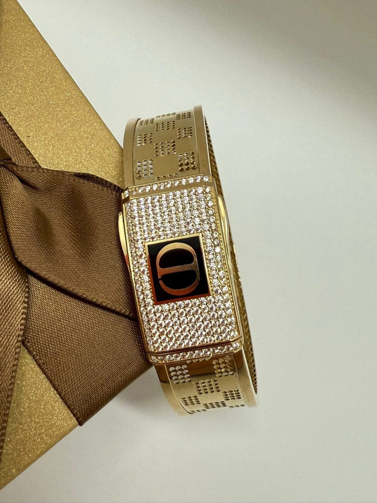 BRAZALETE CD CIERRE DAMA 14K 22.1GR